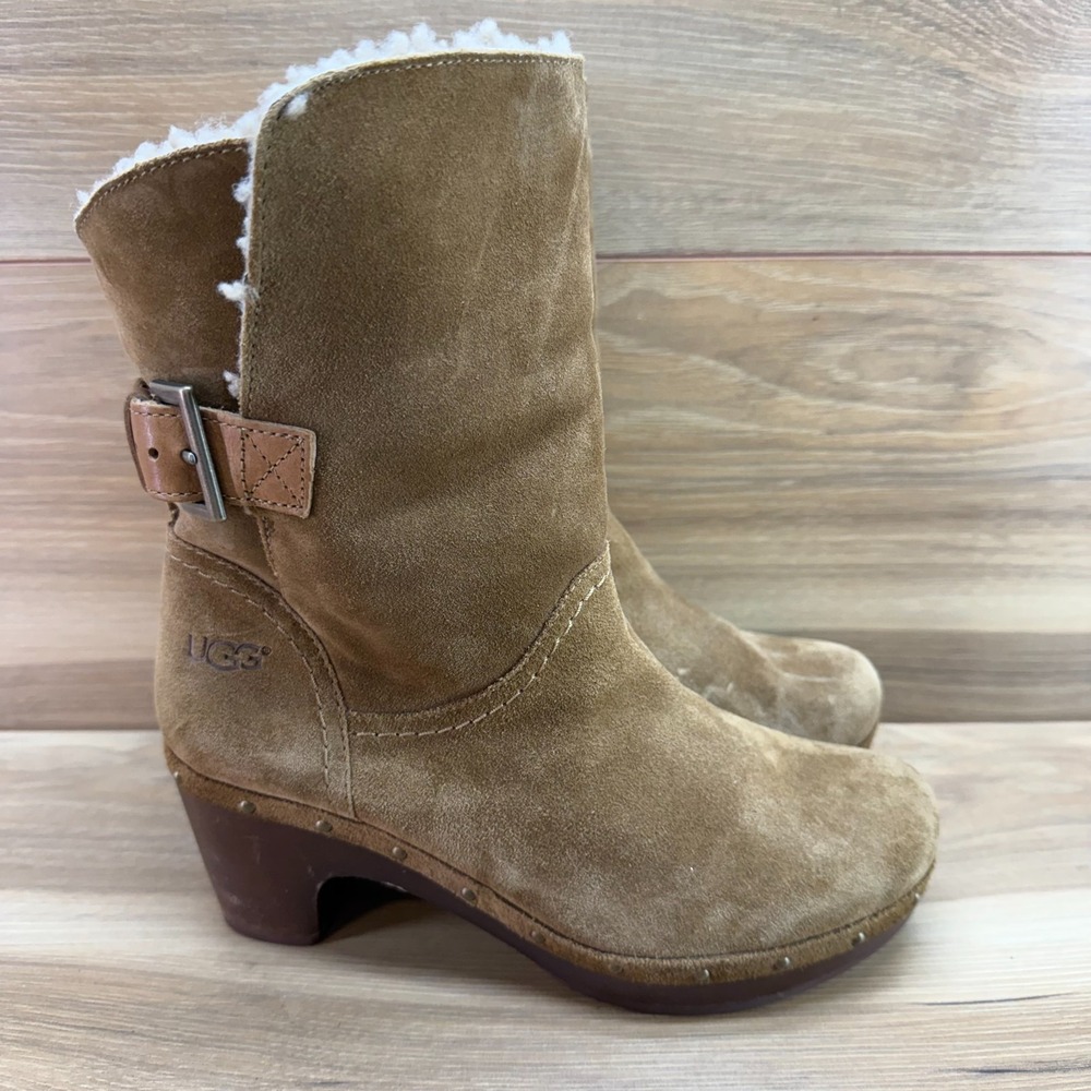 UGG Amoret Shearling Clog Boot Women 7 Tan Suede Fall Chunky Sherpa Fur Y2K Boho